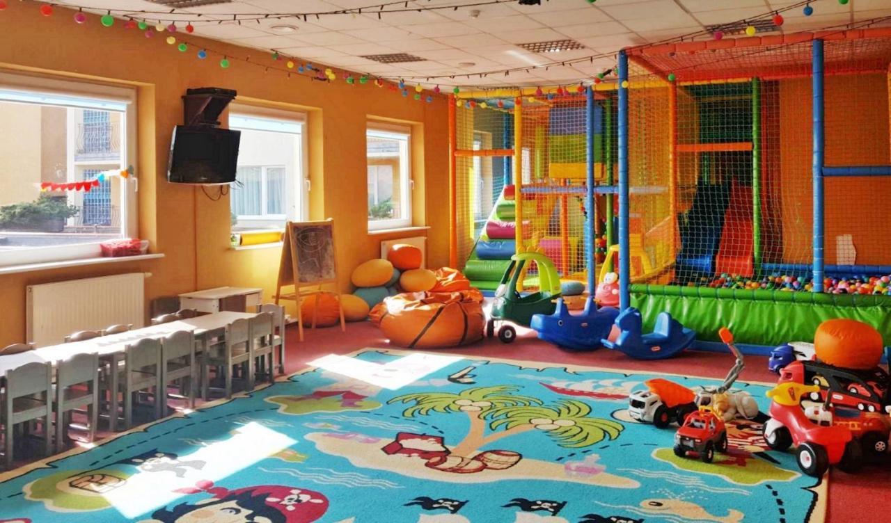 Pensjonat Tadeusz I Apartamenty W Darlowku Darłówko Exterior foto