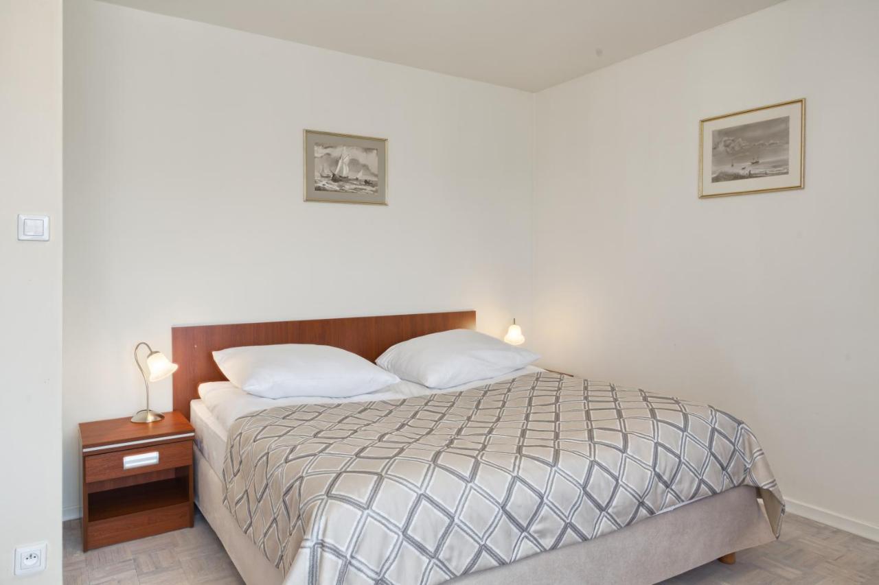 Pensjonat Tadeusz I Apartamenty W Darlowku Darłówko Exterior foto