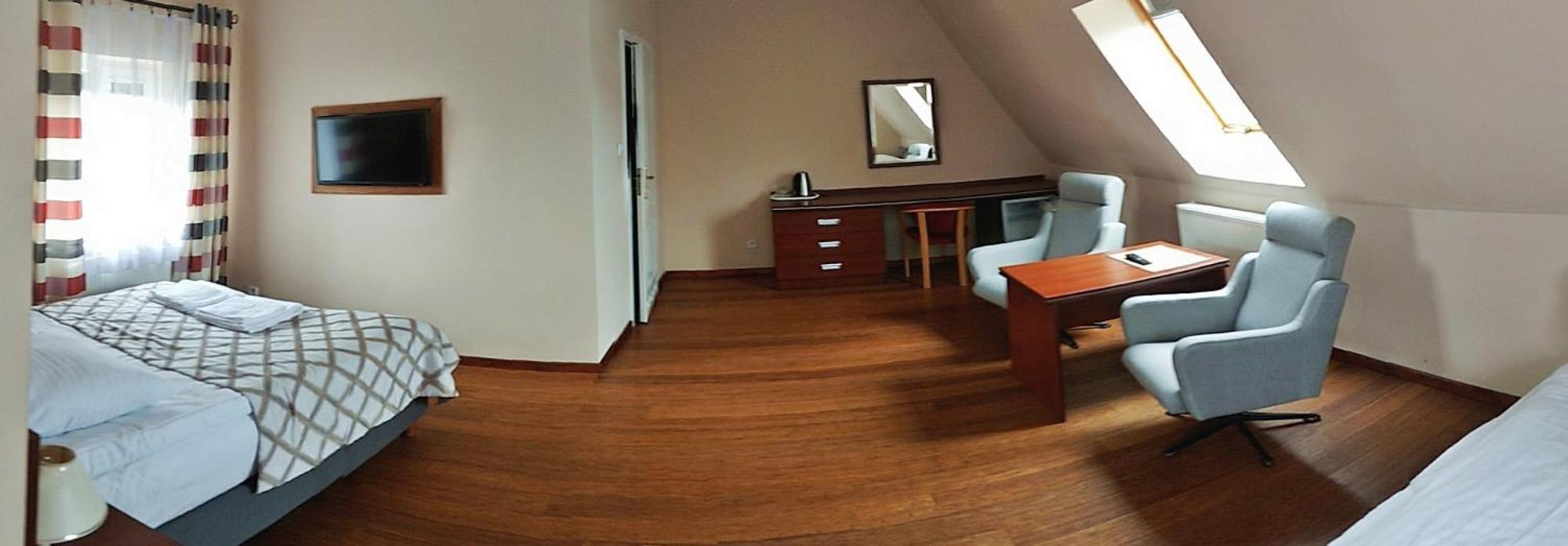 Pensjonat Tadeusz I Apartamenty W Darlowku Darłówko Exterior foto